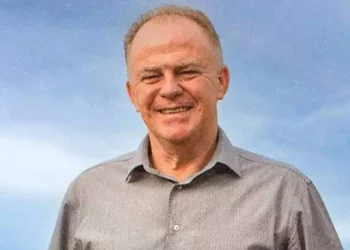 Casagrande, Ferraço e o ensaio do bloco ambidestro: os dilemas de um projeto senatorial em tempos de polarização explícita