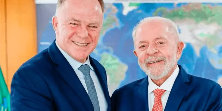 Casagrande busca os votos do PT e empurra Ferraço para a esquerda: uma manobra de alto risco no Espírito Santo